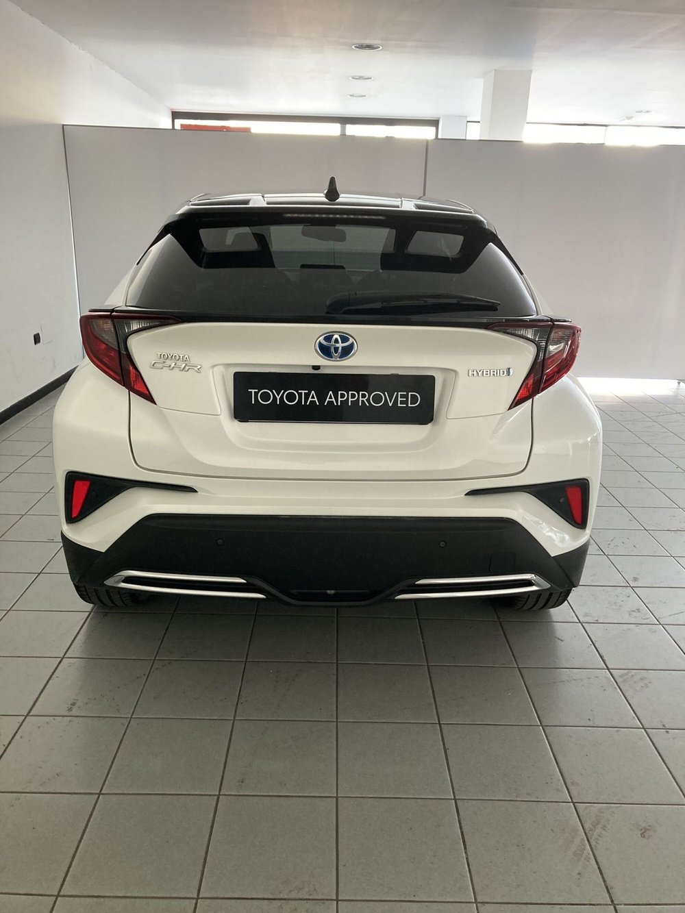 Toyota Toyota C-HR usata a Foggia (6)