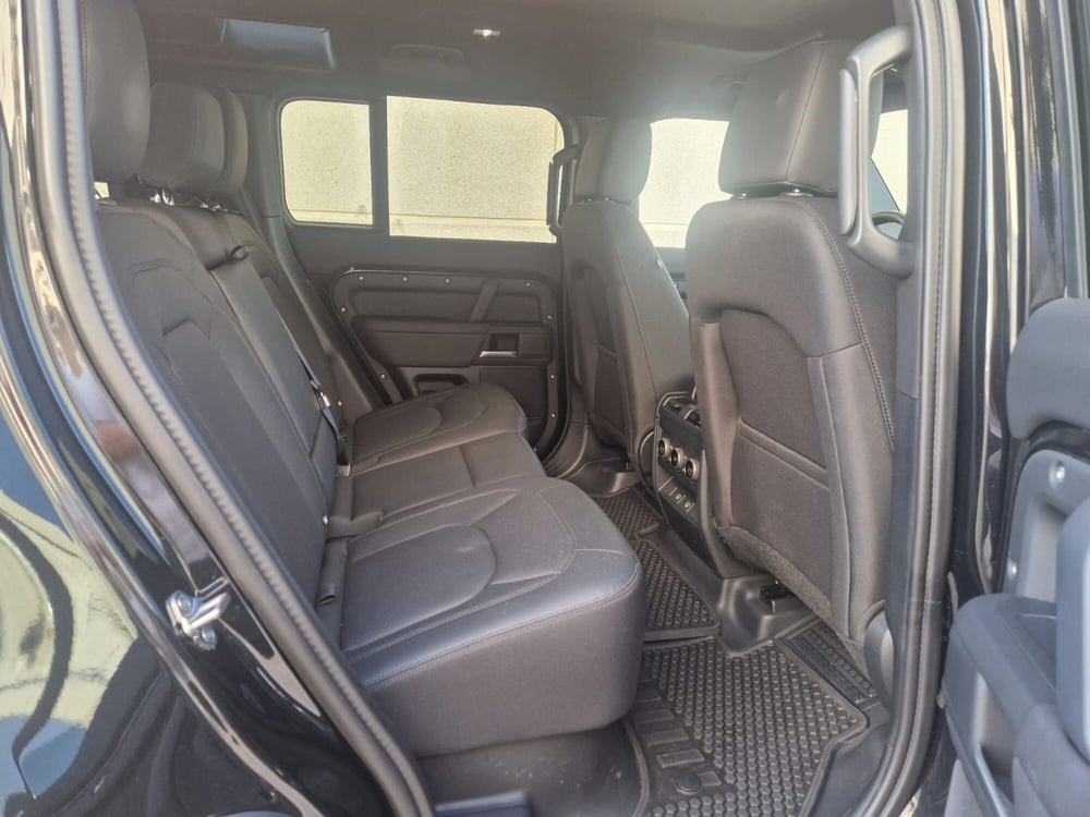 Land Rover Defender usata a Caserta (4)