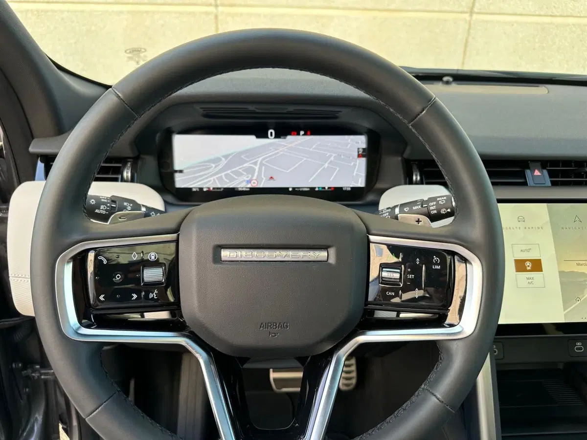 Land Rover Discovery Sport usata a Caserta (13)