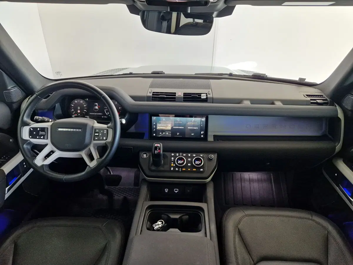 Land Rover Defender usata a Modena (4)