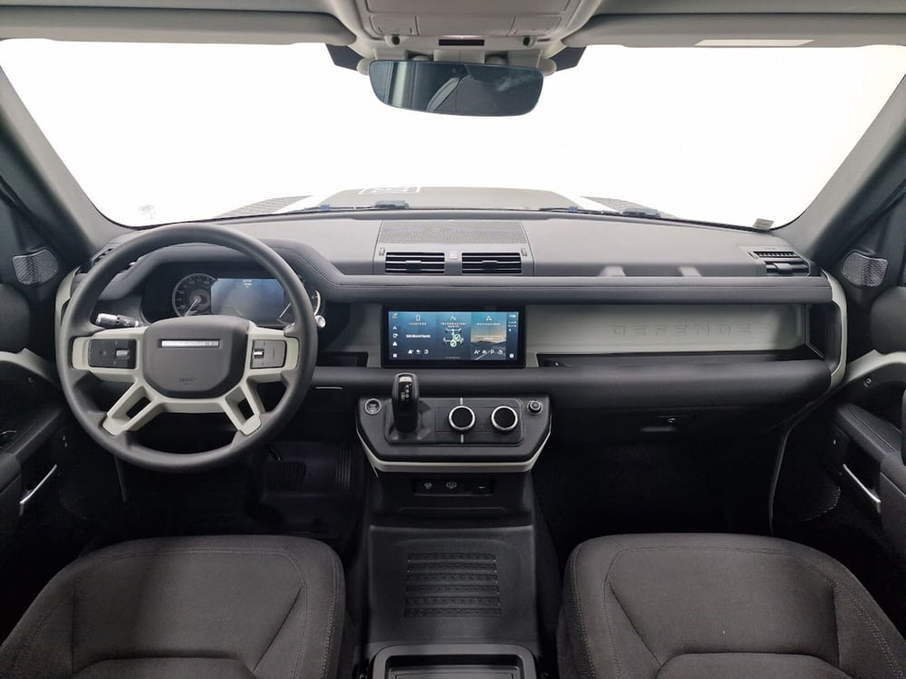 Land Rover Defender usata a Novara (4)