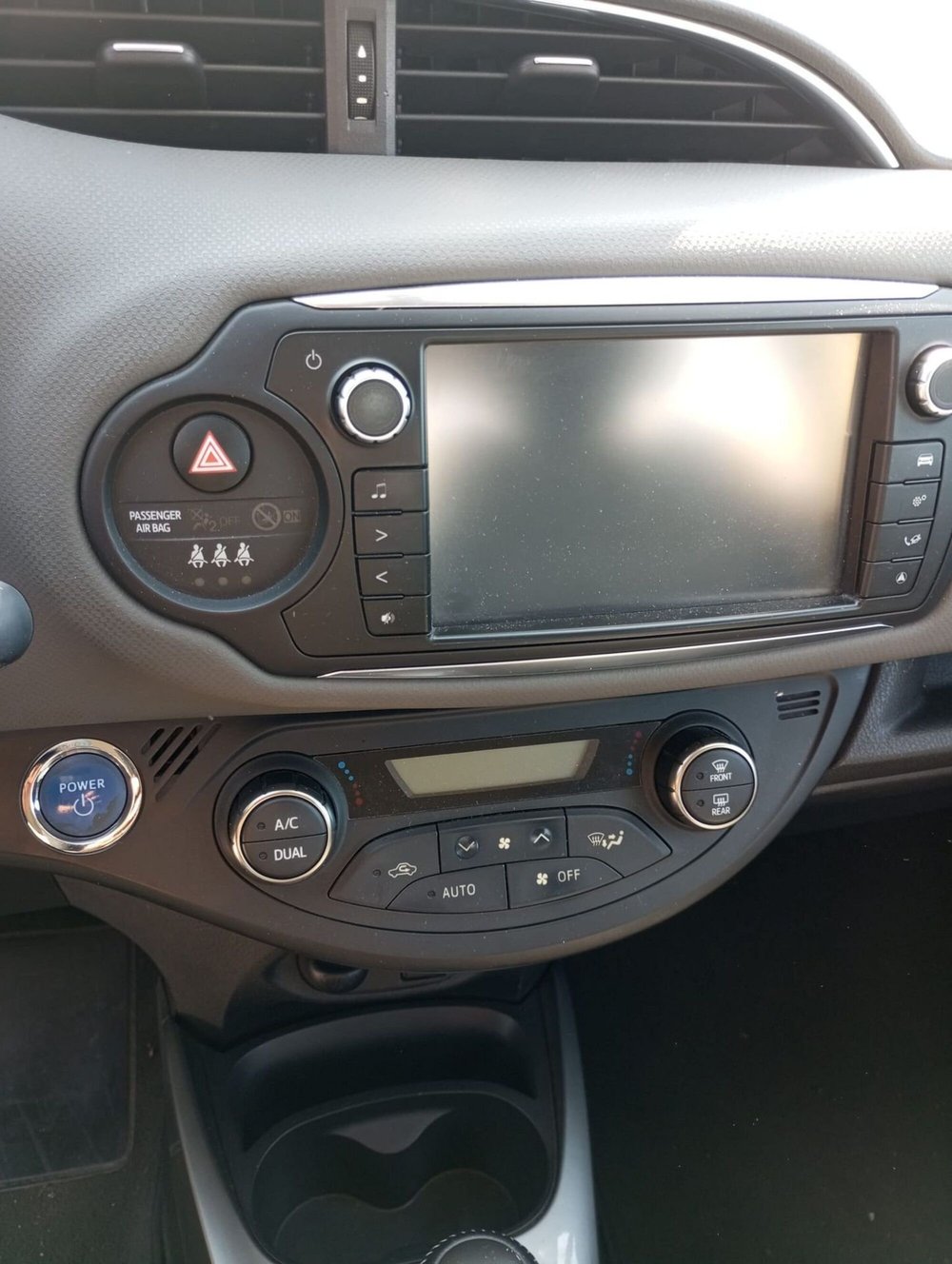 Toyota Yaris usata a Latina (9)