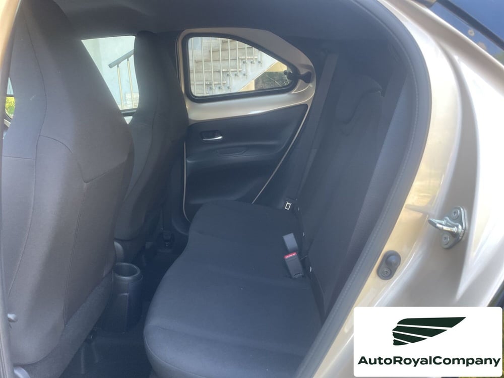 Toyota Aygo X usata a Roma (11)