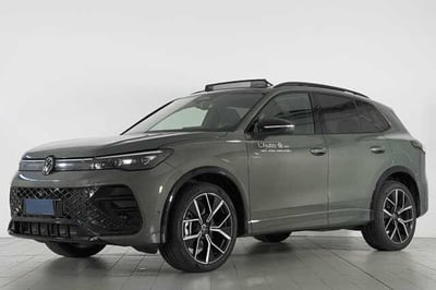Volkswagen Tiguan 2.0 tdi R-Line 150cv dsg del 2024 usata a Lipomo