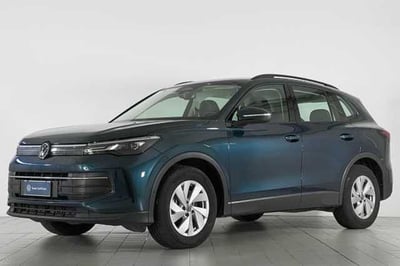 Volkswagen Tiguan 2.0 tdi Life 150cv dsg del 2024 usata a Lipomo