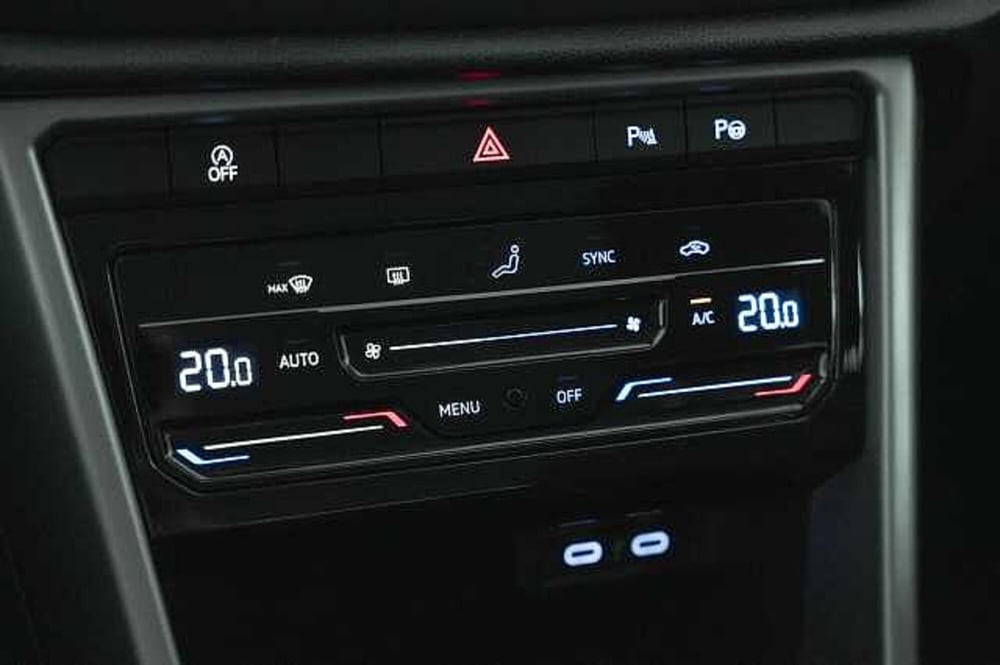 Volkswagen T-Roc usata a Como (18)