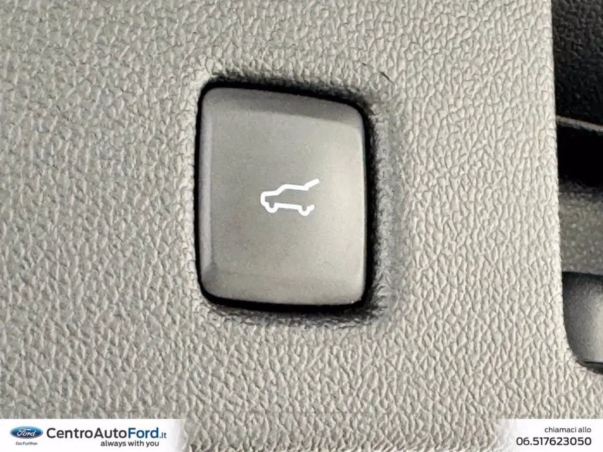 Ford Kuga usata a Roma (12)