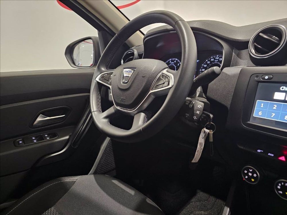 Dacia Duster usata a Palermo (12)