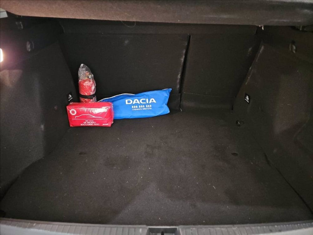 Dacia Duster usata a Palermo (9)