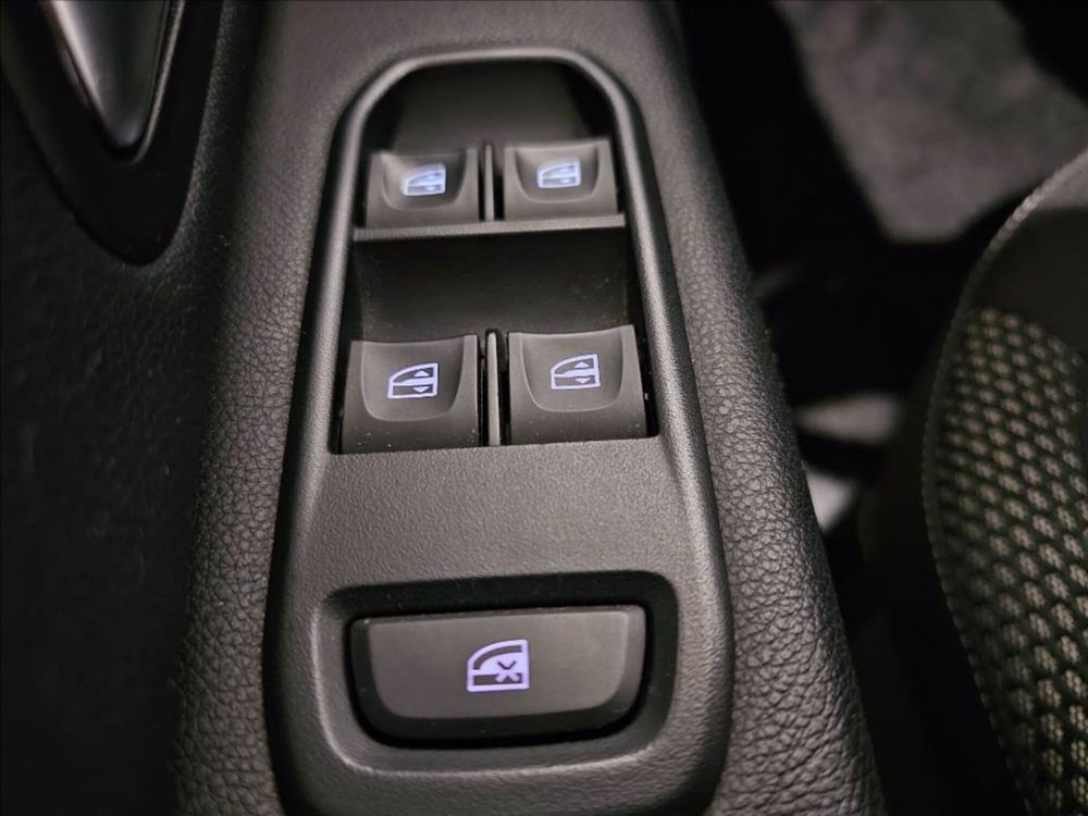 Dacia Duster nuova a Palermo (14)