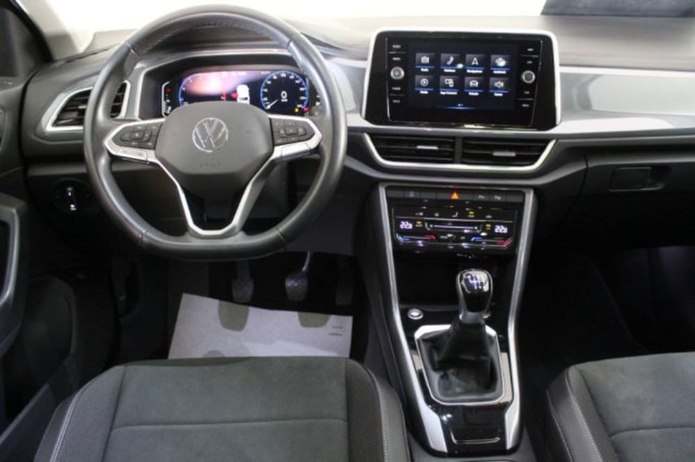 Volkswagen T-Roc usata a Novara (6)