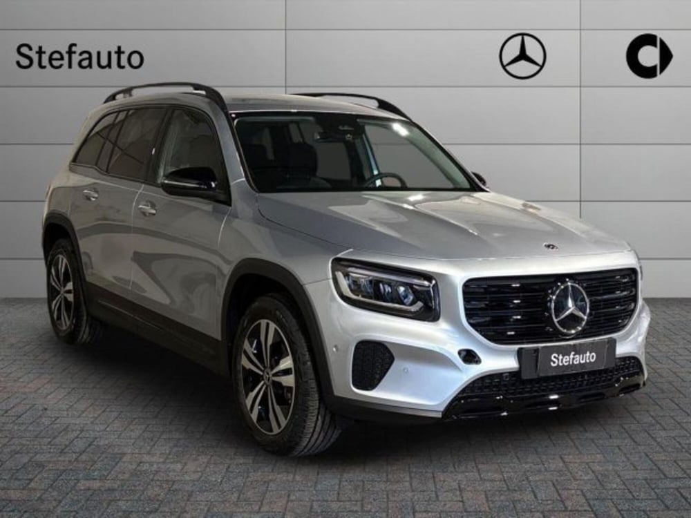 Mercedes-Benz GLB nuova a Bologna