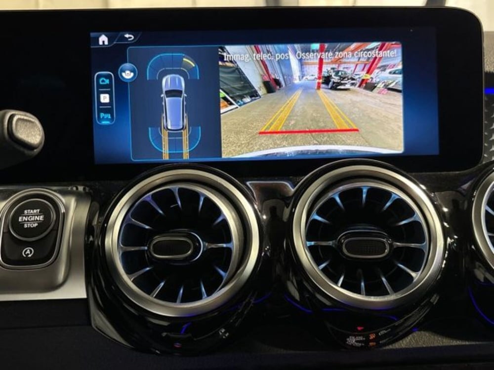 Mercedes-Benz GLB nuova a Bologna (12)