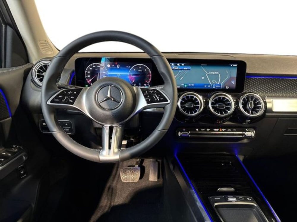 Mercedes-Benz GLB nuova a Bologna (14)