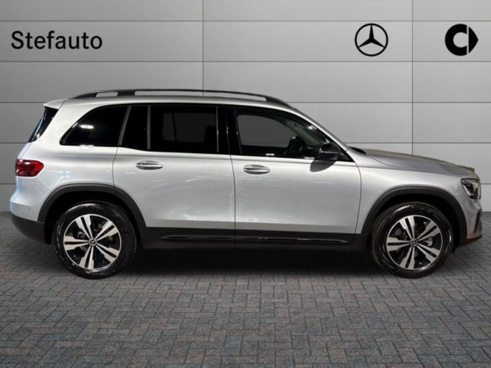 Mercedes-Benz GLB nuova a Bologna (2)