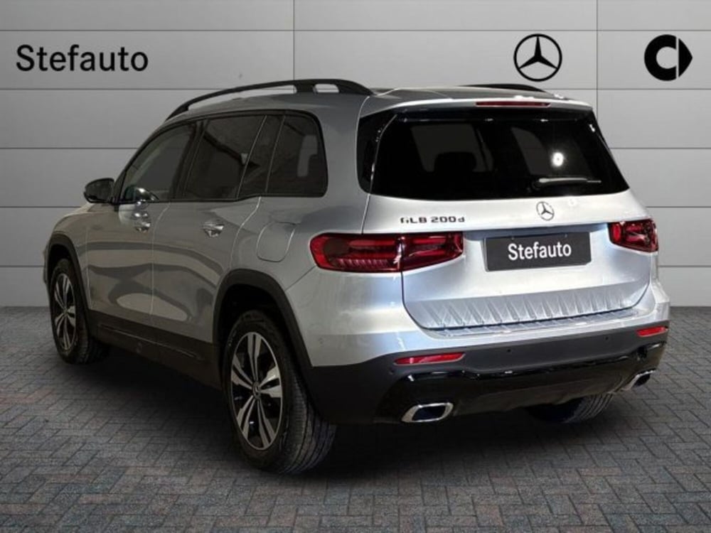 Mercedes-Benz GLB nuova a Bologna (5)