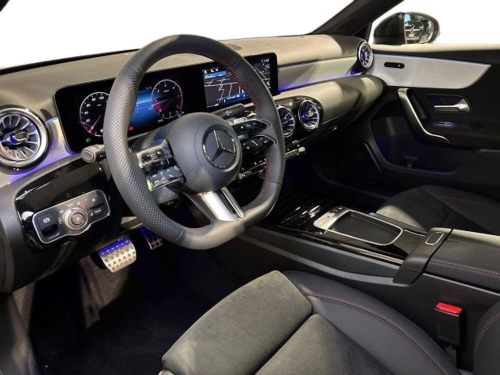 Mercedes-Benz Classe A Sedan nuova a Bologna (11)