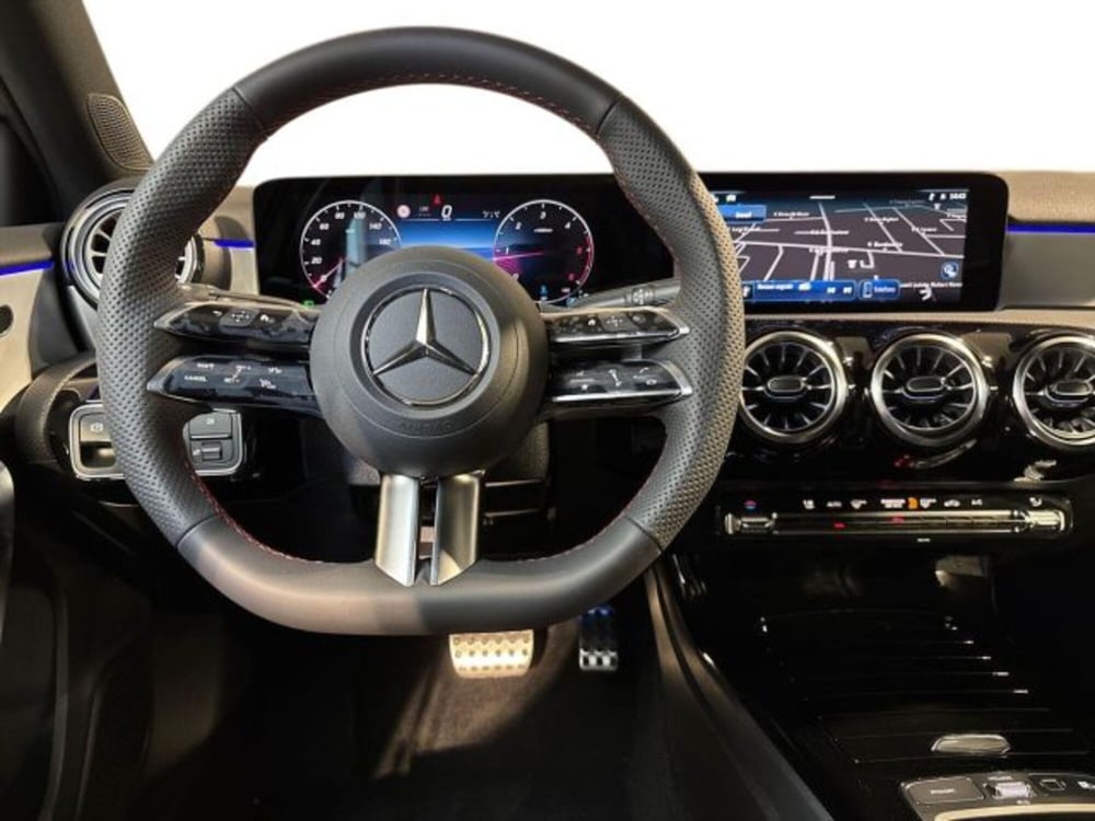 Mercedes-Benz Classe A Sedan nuova a Bologna (14)