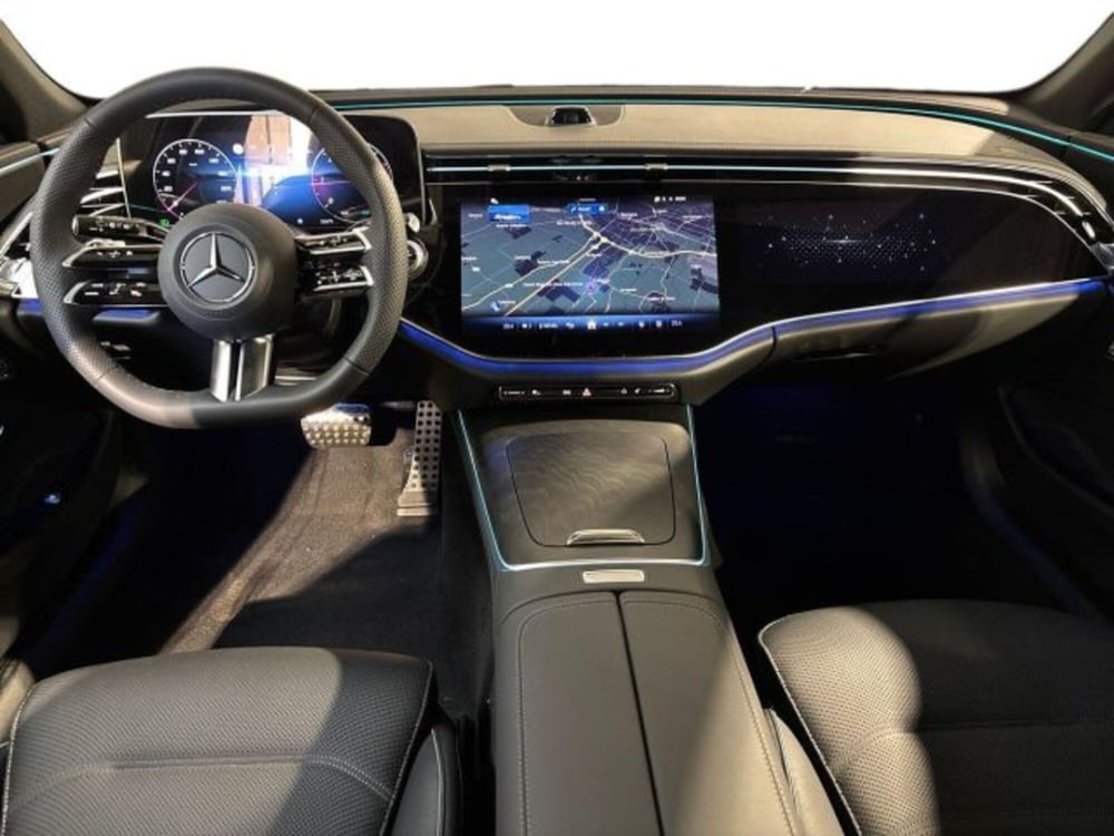 Mercedes-Benz Classe E Station Wagon nuova a Bologna (13)