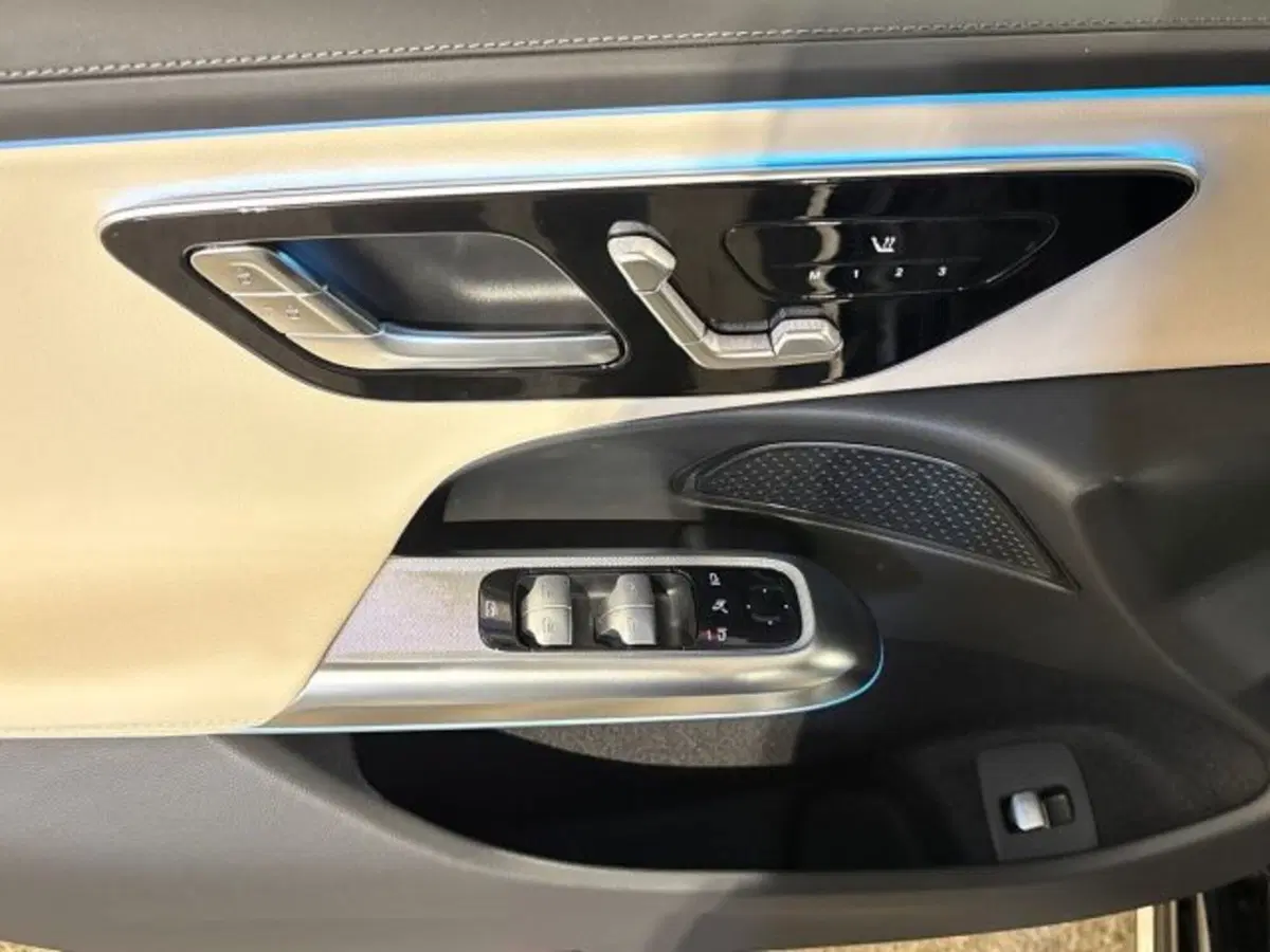 Mercedes-Benz Classe E Station Wagon nuova a Bologna (10)