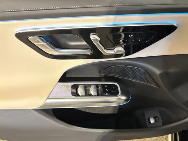 Mercedes-Benz Classe E Station Wagon nuova a Bologna (10)