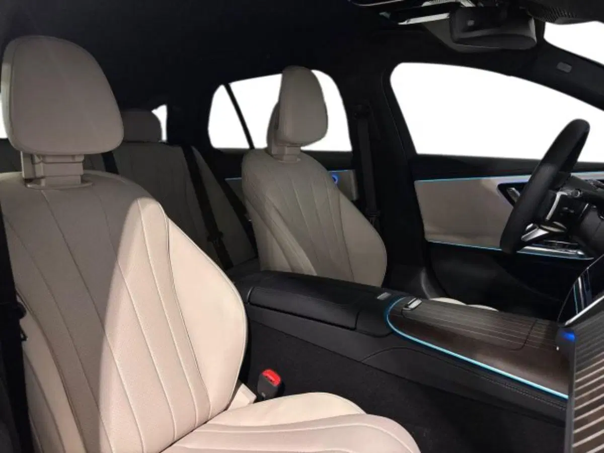 Mercedes-Benz Classe E Station Wagon nuova a Bologna (16)