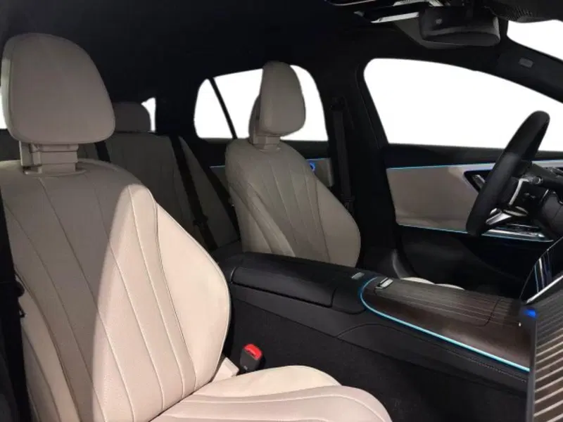 Mercedes-Benz Classe E Station Wagon nuova a Bologna (16)