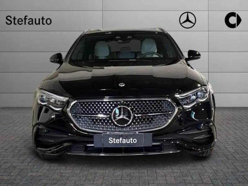 Mercedes-Benz Classe E Station Wagon nuova a Bologna (4)