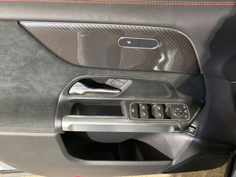 Mercedes-Benz GLB nuova a Bologna (10)