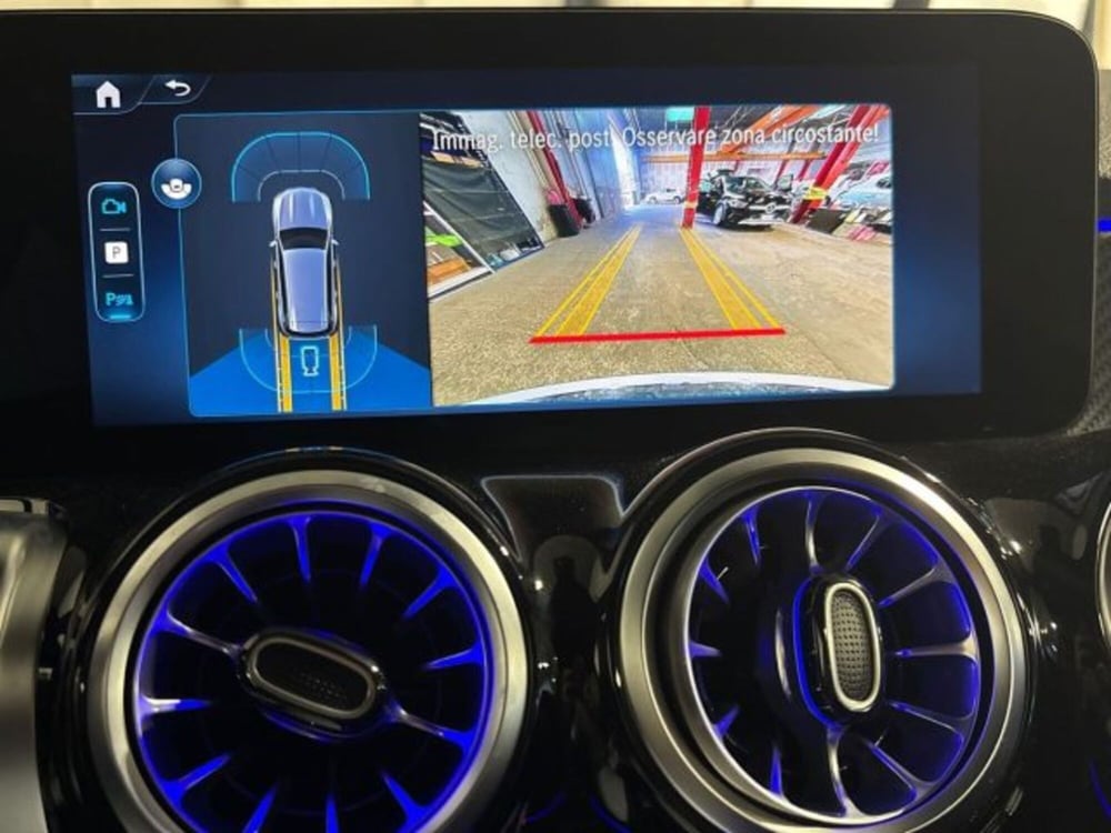 Mercedes-Benz GLB nuova a Bologna (12)