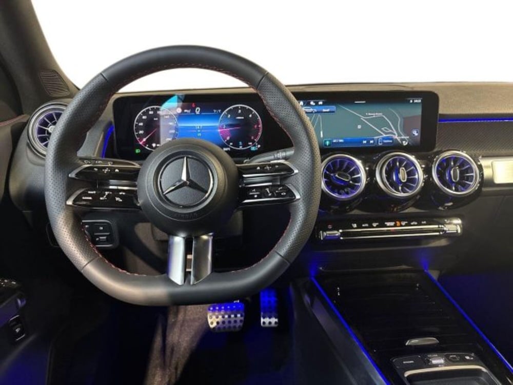 Mercedes-Benz GLB nuova a Bologna (14)