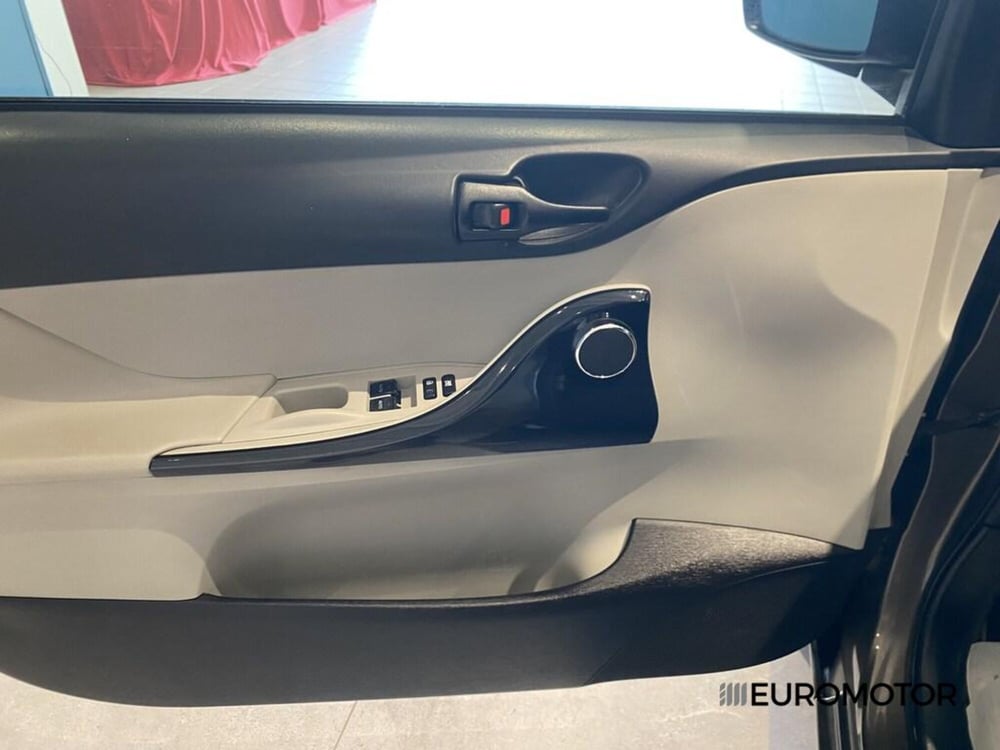 Toyota iQ usata a Bari (10)