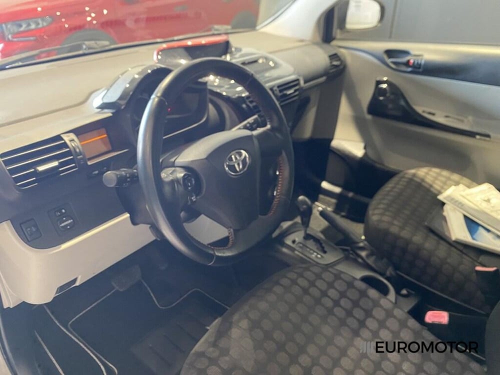Toyota iQ usata a Bari (12)