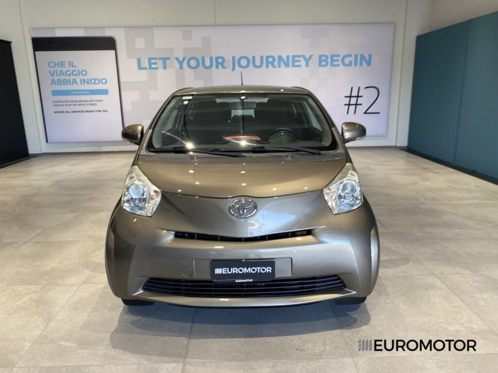 Toyota iQ usata a Bari (2)