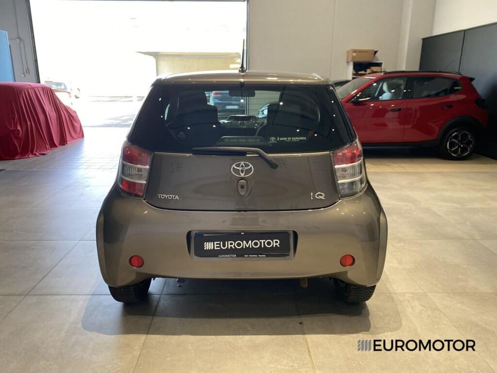 Toyota iQ usata a Bari (7)