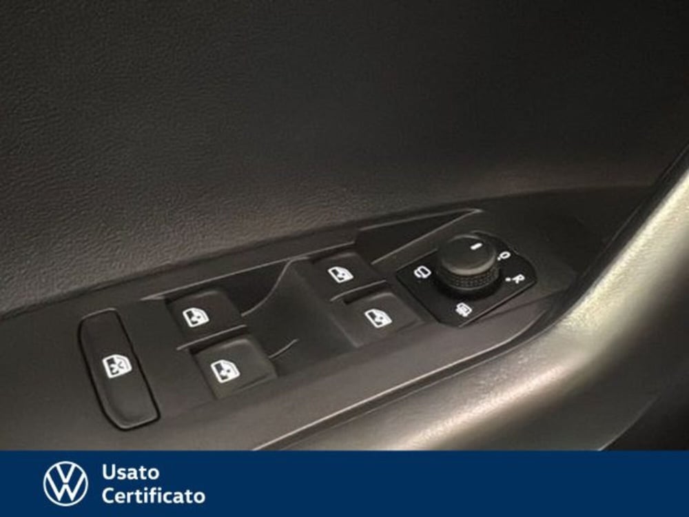 Volkswagen Polo nuova a Vicenza (15)