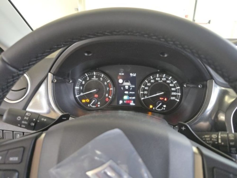 Suzuki Vitara nuova a Reggio Emilia (12)