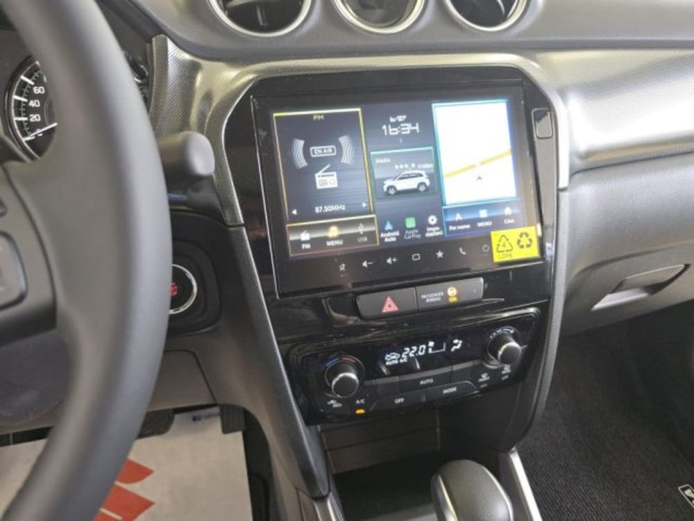 Suzuki Vitara nuova a Reggio Emilia (13)