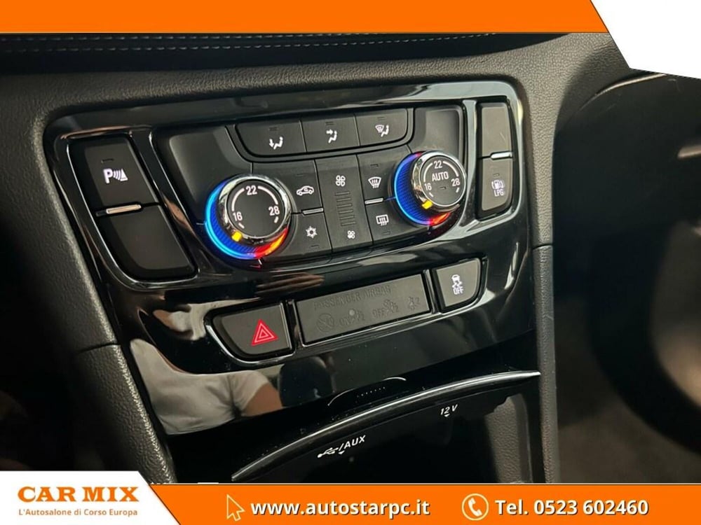 Opel Mokka usata a Piacenza (9)