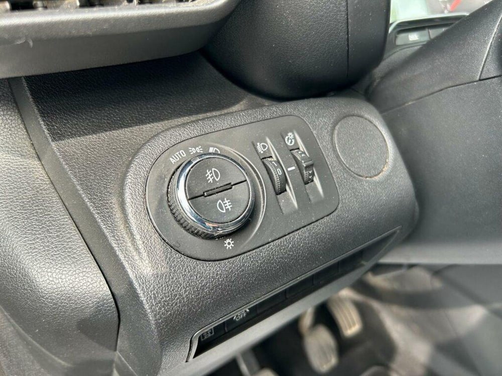 Opel Combo Life usata a Piacenza (11)