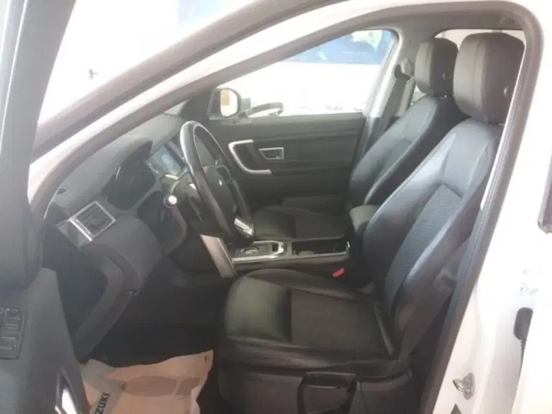 Land Rover Discovery Sport usata a Macerata (11)