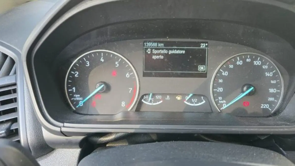 Ford EcoSport usata a Macerata (8)