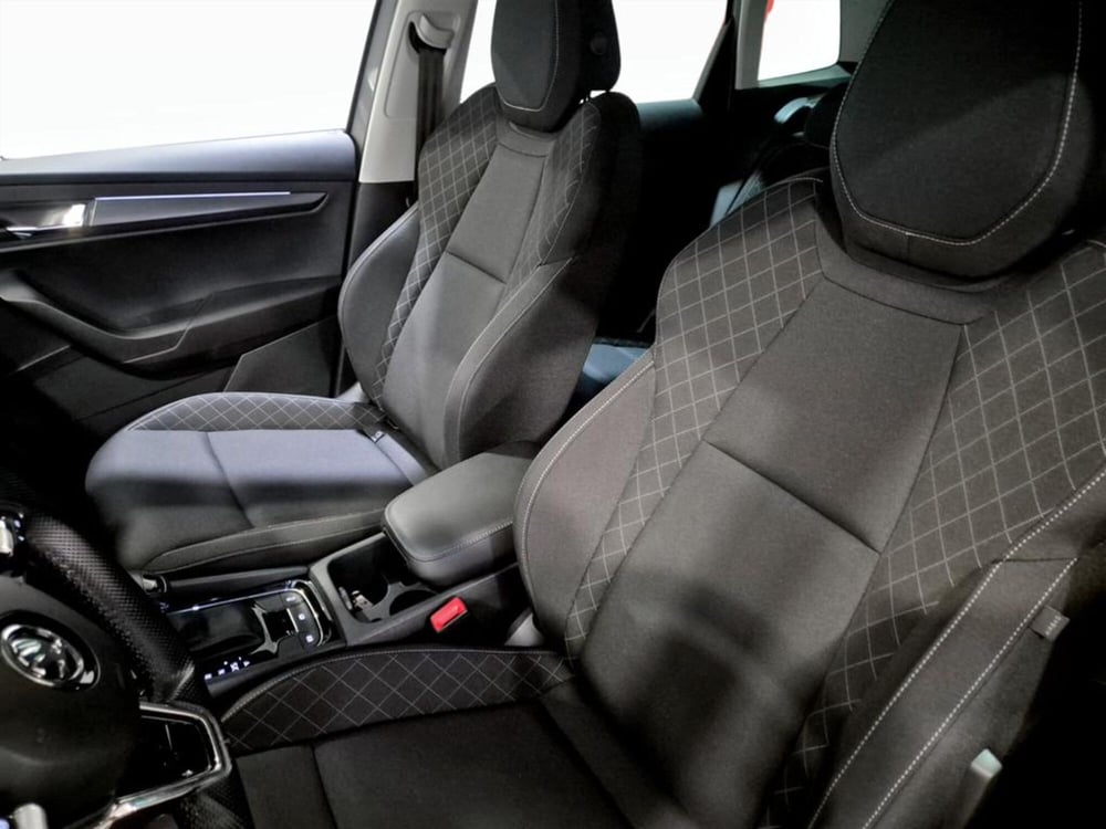 Skoda Karoq usata a Padova (13)