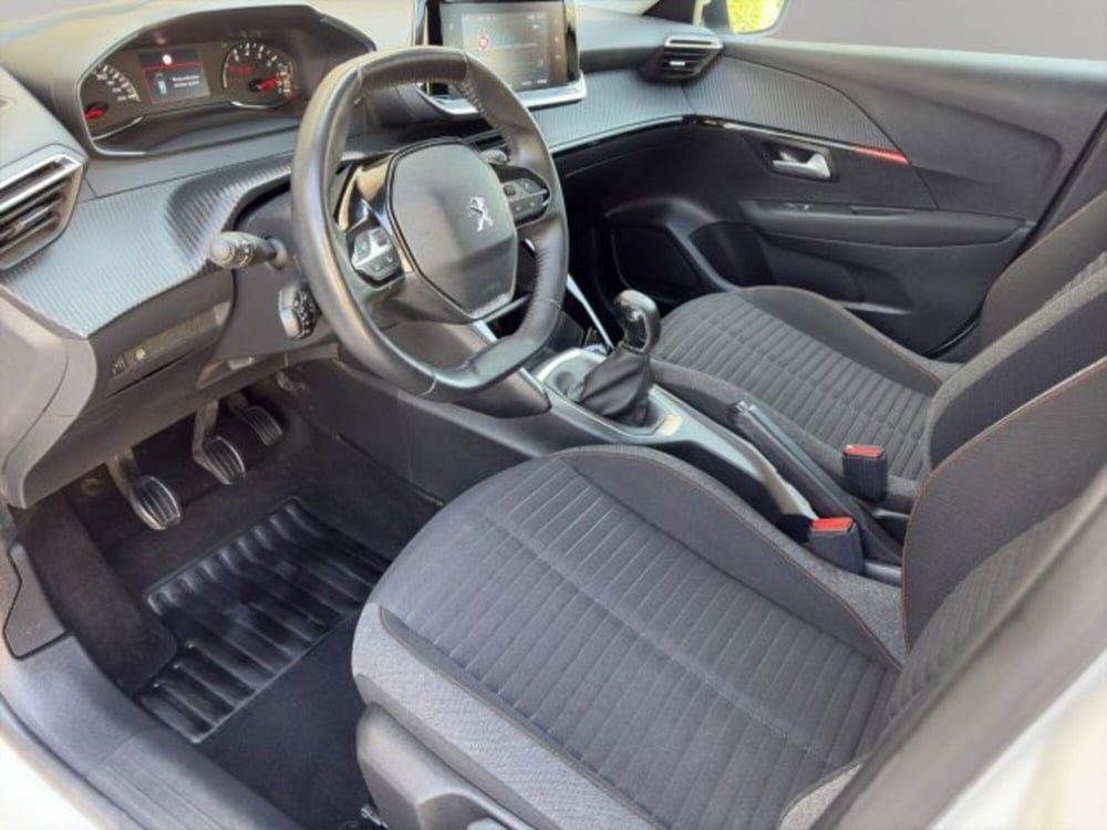 Peugeot 208 usata a Perugia (9)