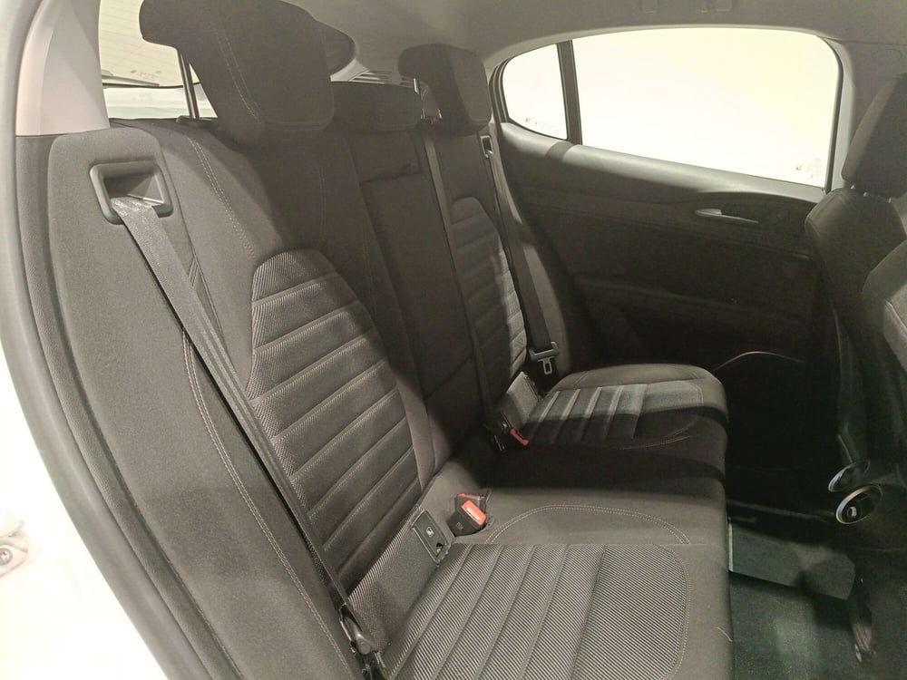 Alfa Romeo Stelvio usata a Macerata (14)