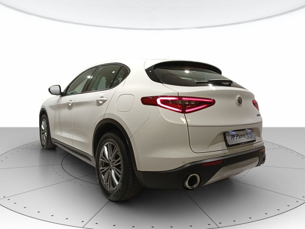Alfa Romeo Stelvio usata a Macerata (3)