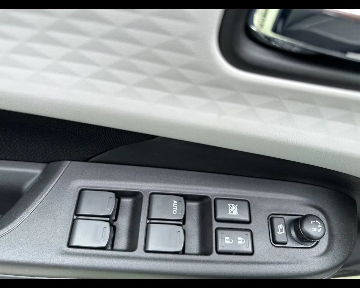 Suzuki Swift nuova a Treviso (13)