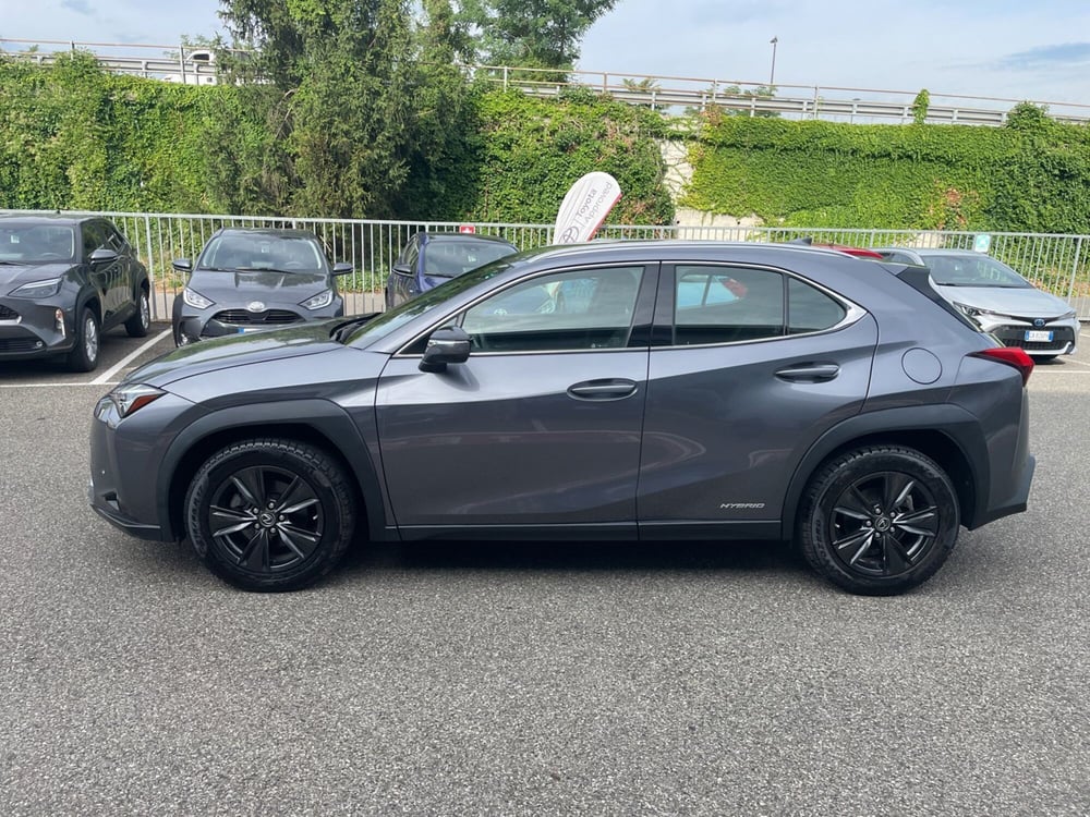 Lexus UX usata a Piacenza (4)