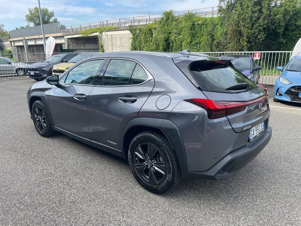 Lexus UX usata a Piacenza (5)