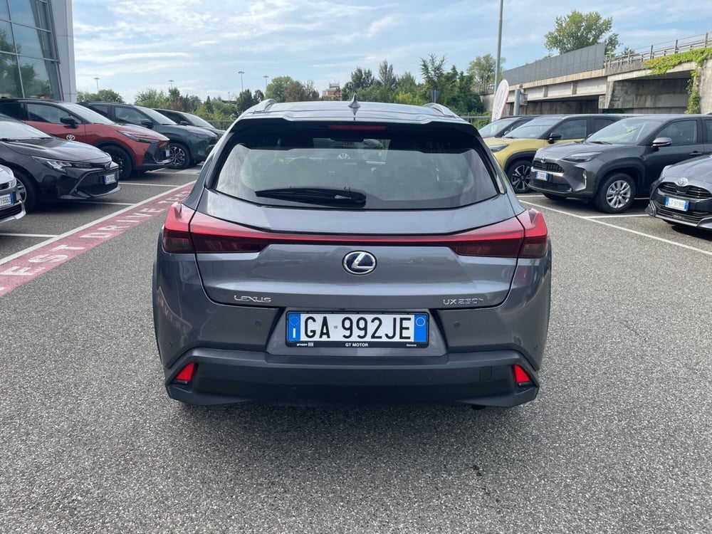 Lexus UX usata a Piacenza (6)